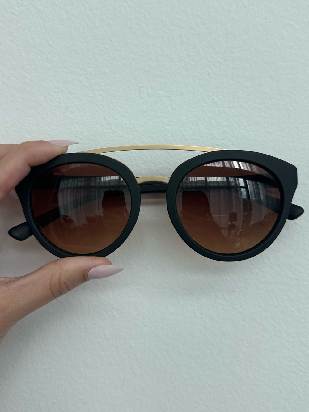 Tens Classic Round Black Frame & Brown Lense Sunglasses with Gold Accents